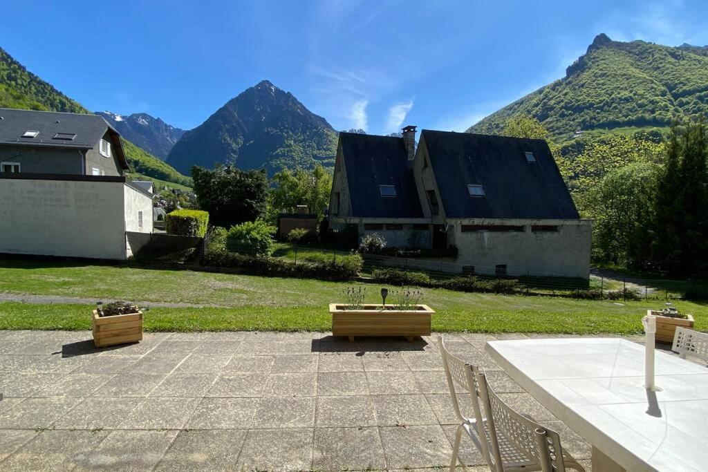 Ferienwohnung T2 Ensoleille. Terrasse Et Vaste Jardin Commun Cauterets Exterior foto