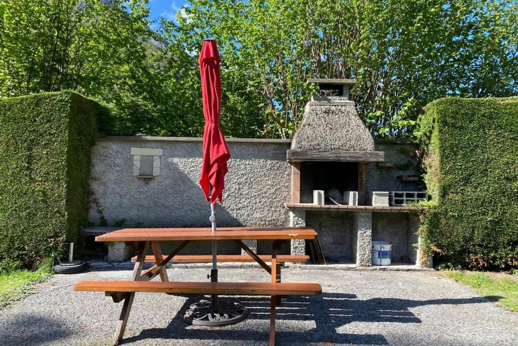 Ferienwohnung T2 Ensoleille. Terrasse Et Vaste Jardin Commun Cauterets Exterior foto